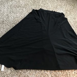 Black flow skirt